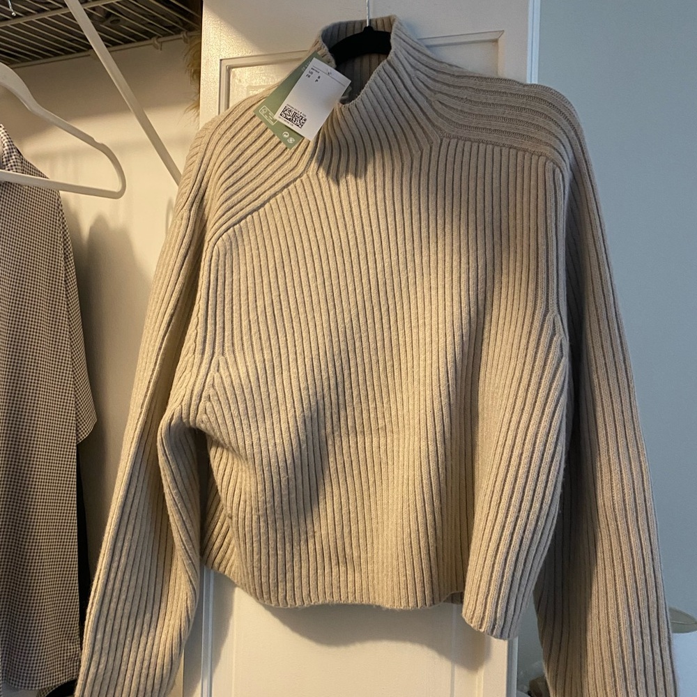 H&M sweater